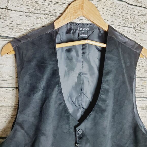 Trust Black Plad Vest Size XL (Only Vest) NWT - Picture 3 of 9